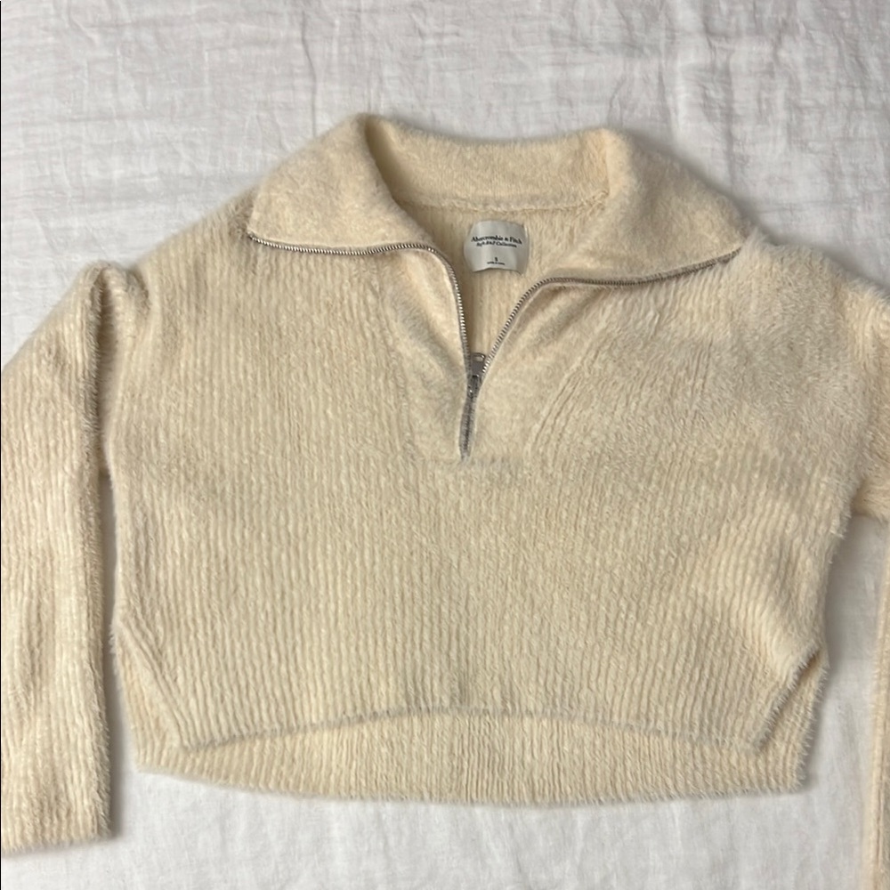 Abercrombie & Fitch Soft Cream Sweater